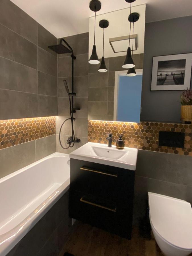 Eloft Saska Kepa Apartman Varsó Kültér fotó
