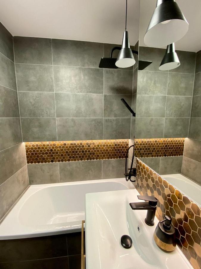 Eloft Saska Kepa Apartman Varsó Kültér fotó